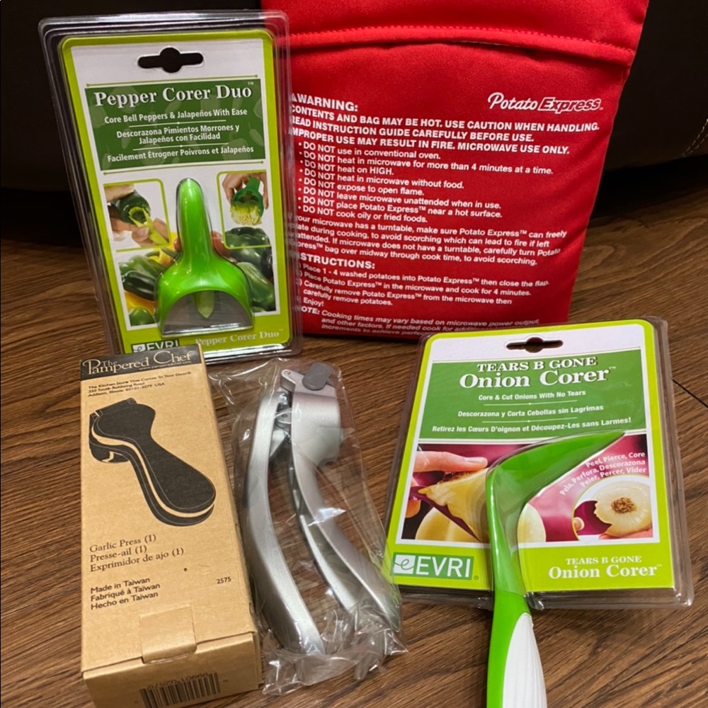Brand New Kitchen Accessories Set